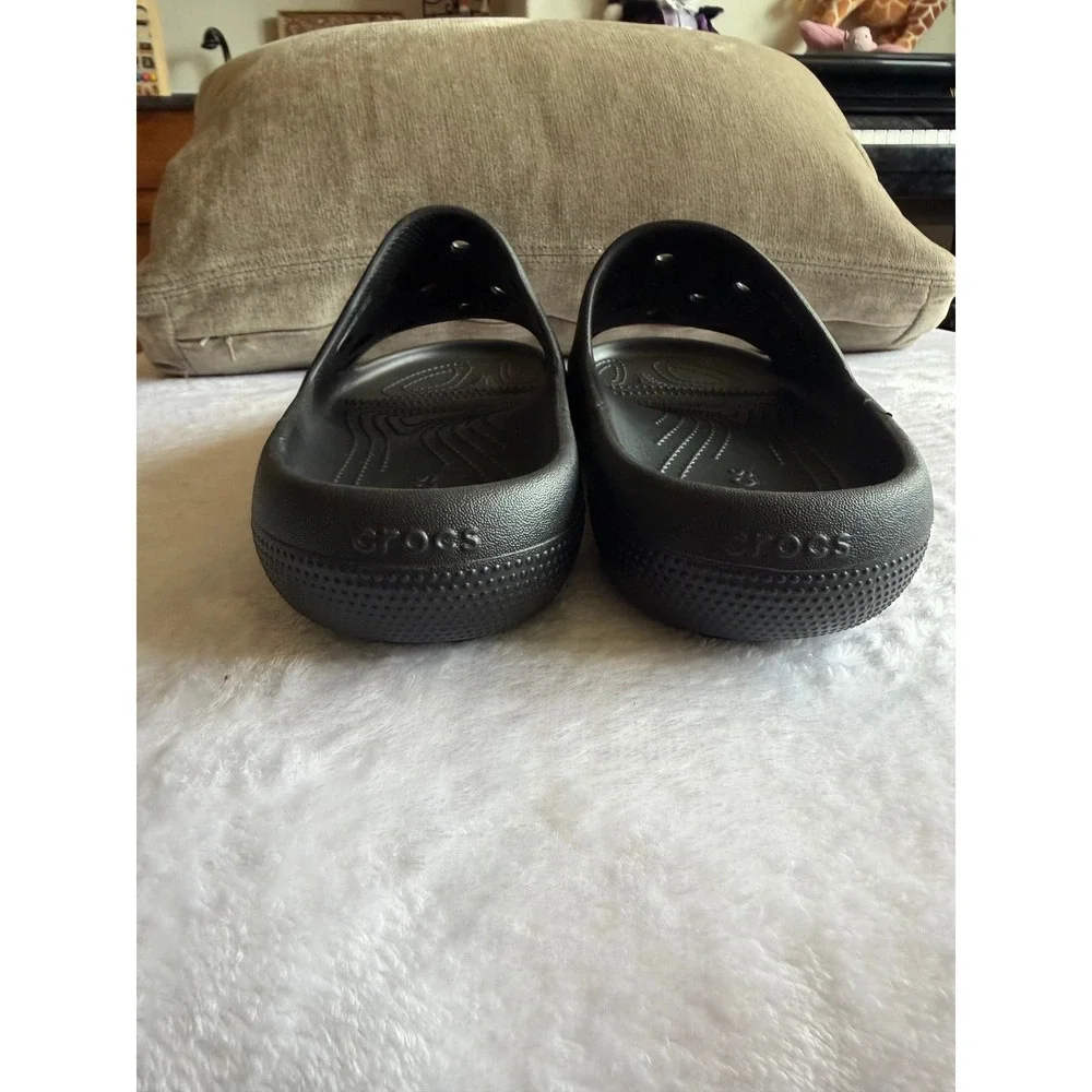 CROCS classic slides